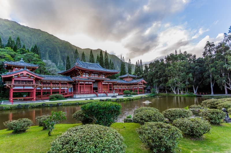 Byodo-In Temple & Pali Lookout — about 35 min from Waikiki